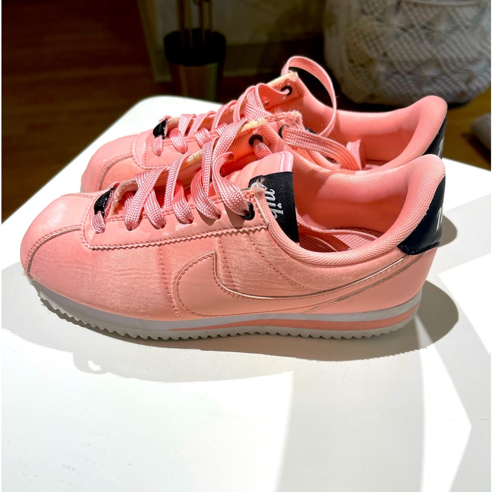 Nike Cortez 72 Valentines Edition size 4Y